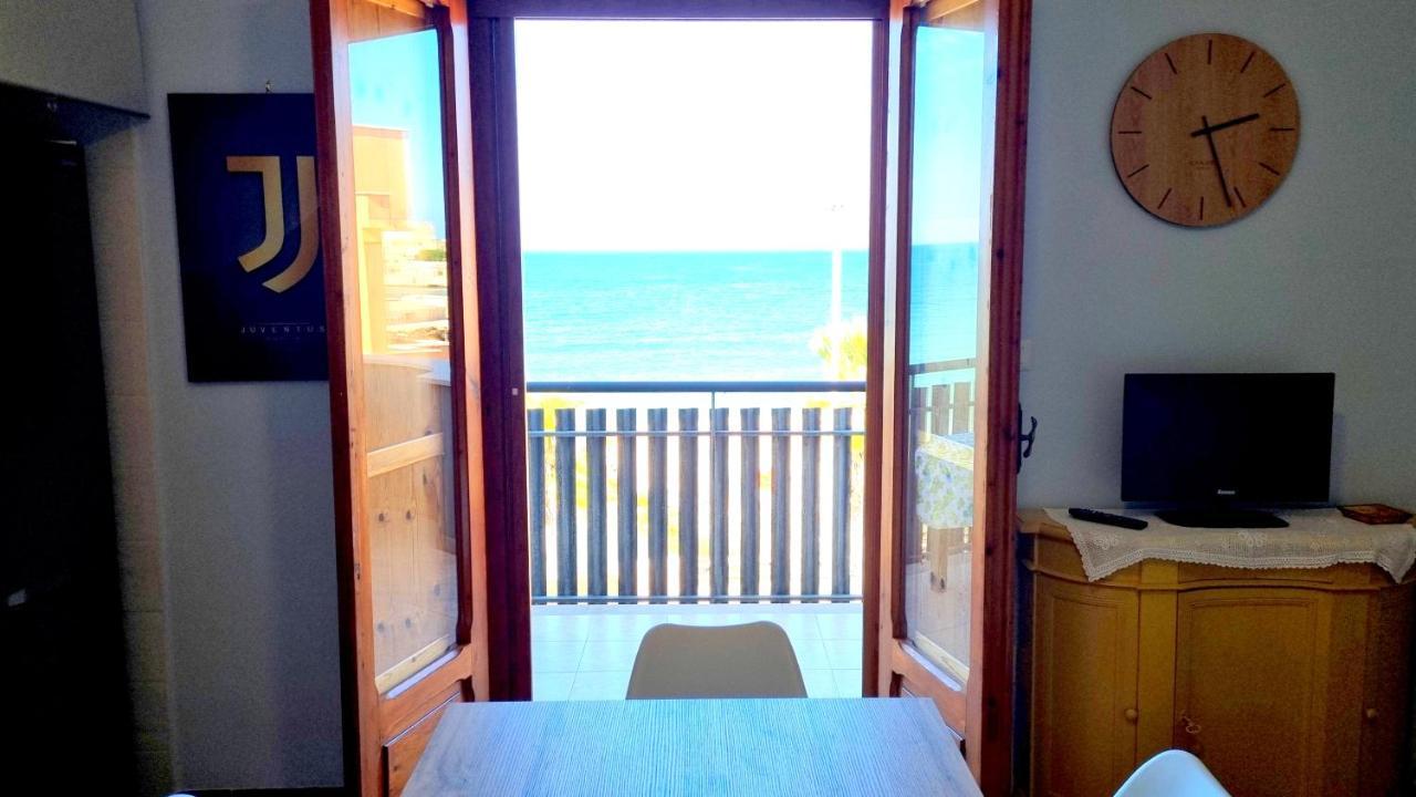 Casa Vacanze Cristoforo Colombo Holiday Trani Exterior foto