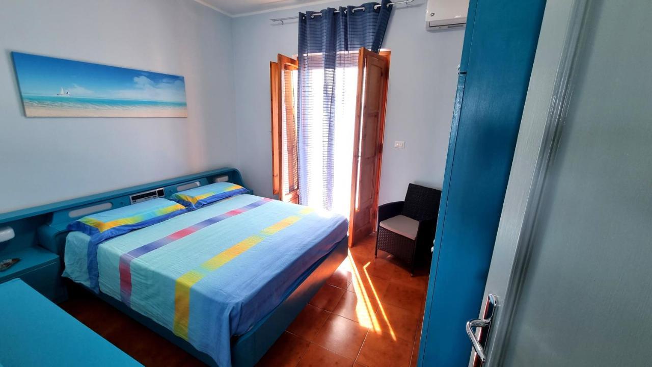 Casa Vacanze Cristoforo Colombo Holiday Trani Exterior foto